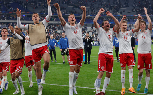 dafabet-成都谢菲联抢分成功，全队队员士气高涨