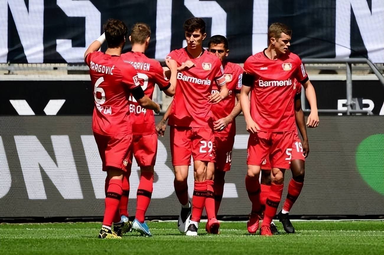 关于沙尔克取胜勒沃库森，奥朗格施赫罗进球得到锁胜的信息