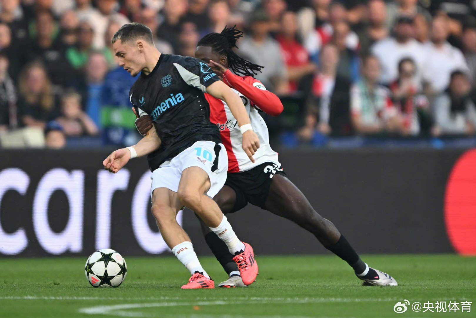 勒沃库森在主场比赛中爆冷击败强敌